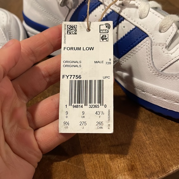 ADIDAS Forum Low Blue and White Sneaker - Picture 9 of 11